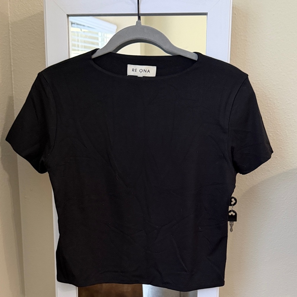 Re Ona Classic Black Short Sleeve Tee